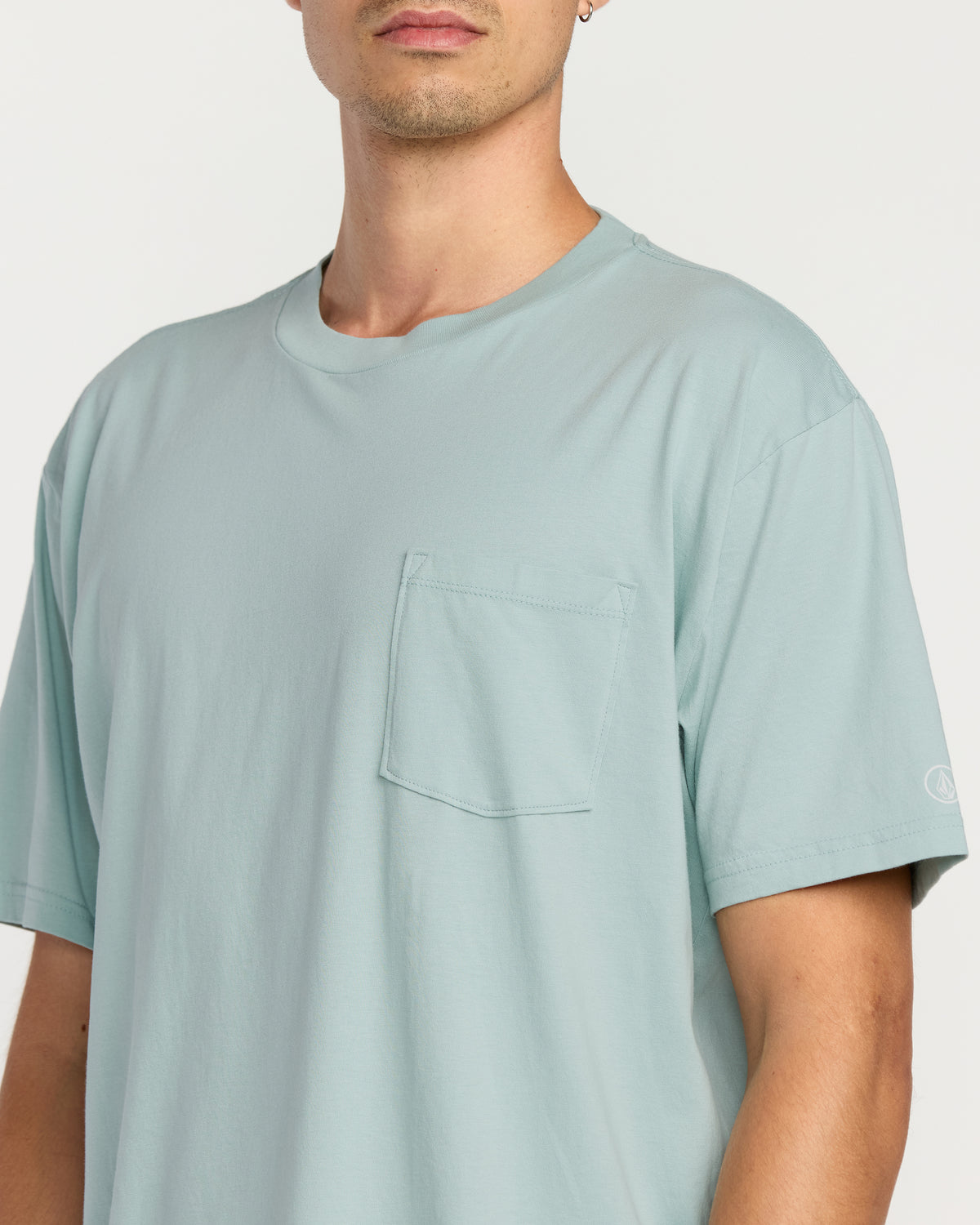 Men's Solid Short Sleeve Pocket Tee | Volcom Signature