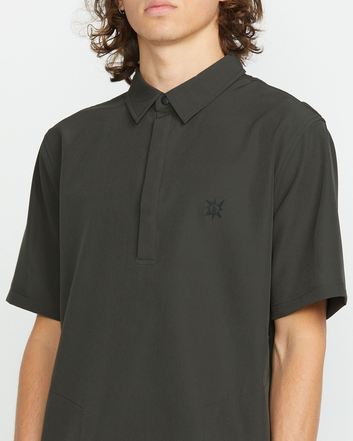 Volcom Japan Men's Sense Popover Short Sleeve Shirt | Volcom Signature
