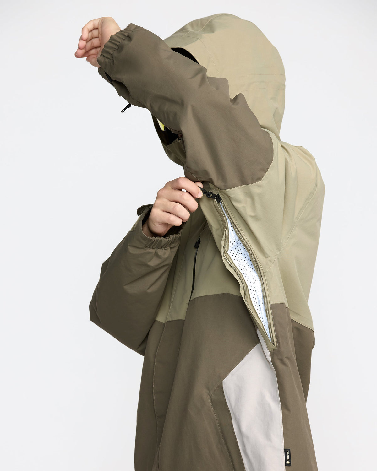 Men's L Gore-Tex Jacket | Volcom Special Offer