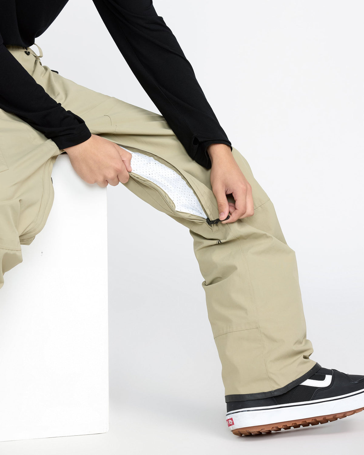 Men's L Gore-Tex Pants | Volcom Value