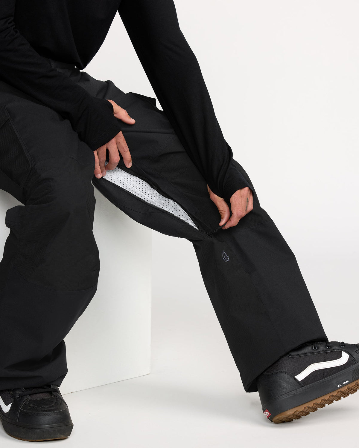 Men's Nwrk Baggy Pants | Volcom Latest